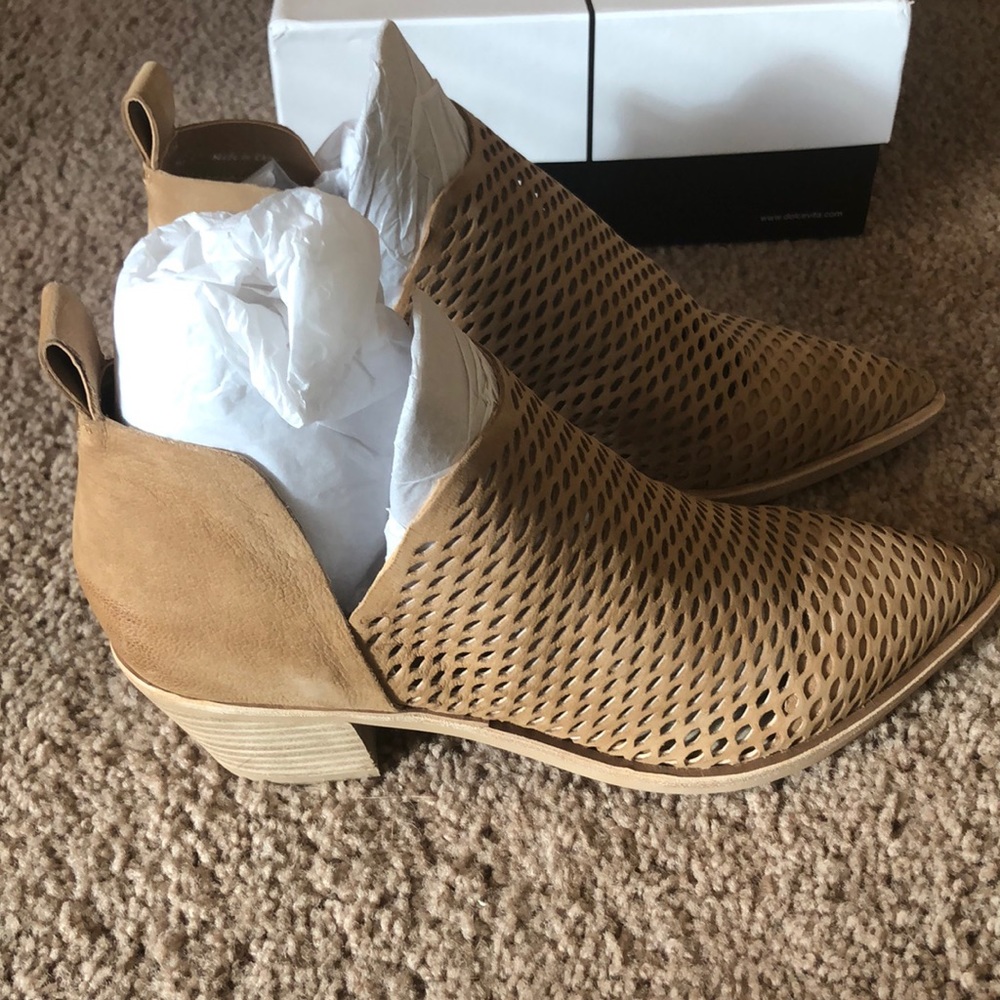 NEVER WORN - Dolce Vita Asher Western Booties